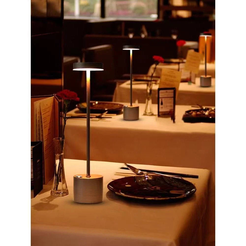 Luminária de Mesa Recarregável Sem Fio - Casare