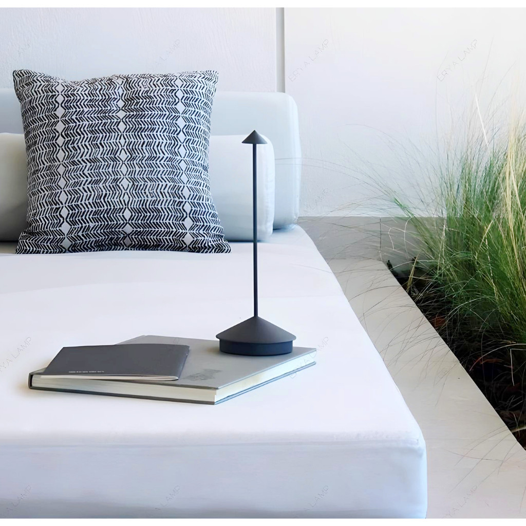 Luminária de Mesa Linnea