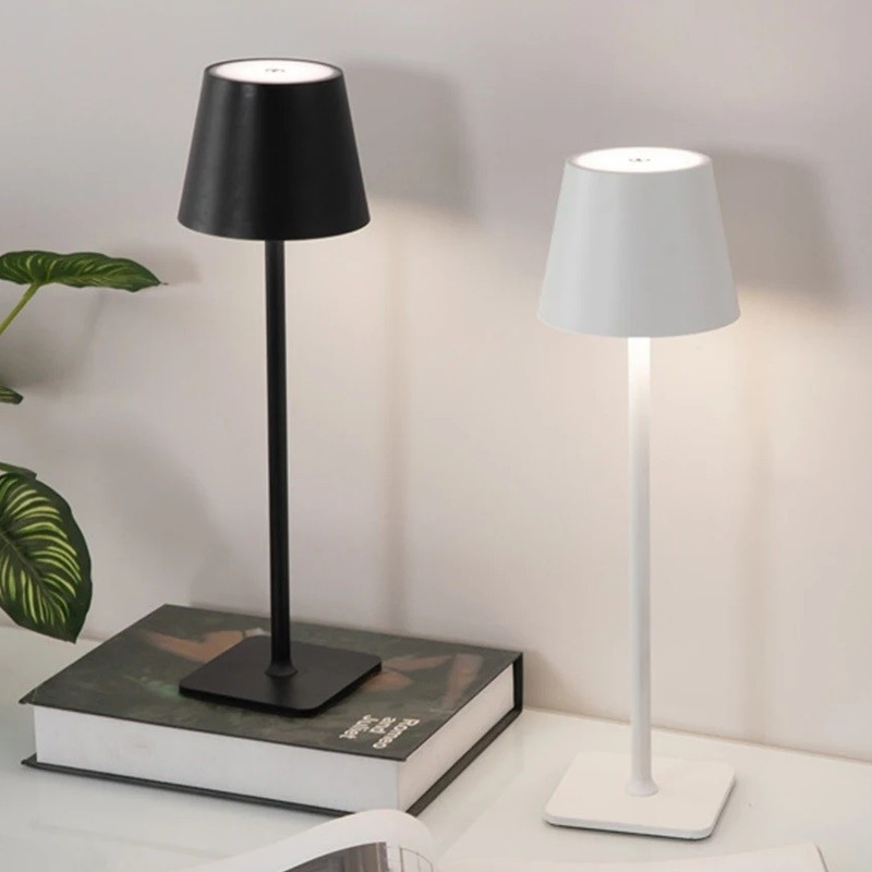 Luminária Touch Viena – Estilo, Versatilidade e Tecnologia em uma Só Peça